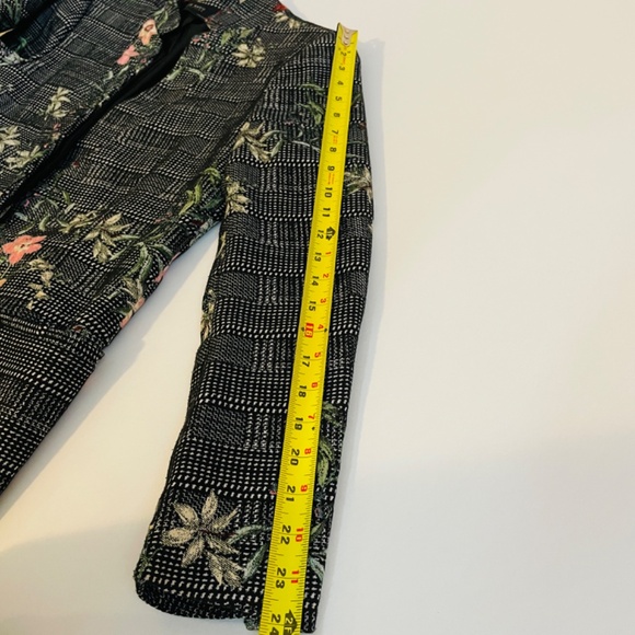 ZARA embroidered look Blazer Style Jacket - Picture 11 of 12